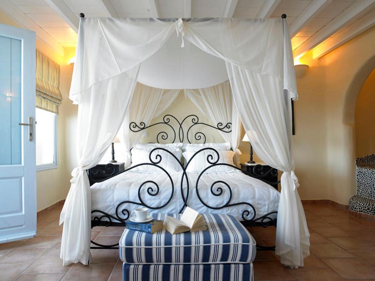 Suites Of The Gods Cave Spa Hotel Меґалохорі Екстер'єр фото